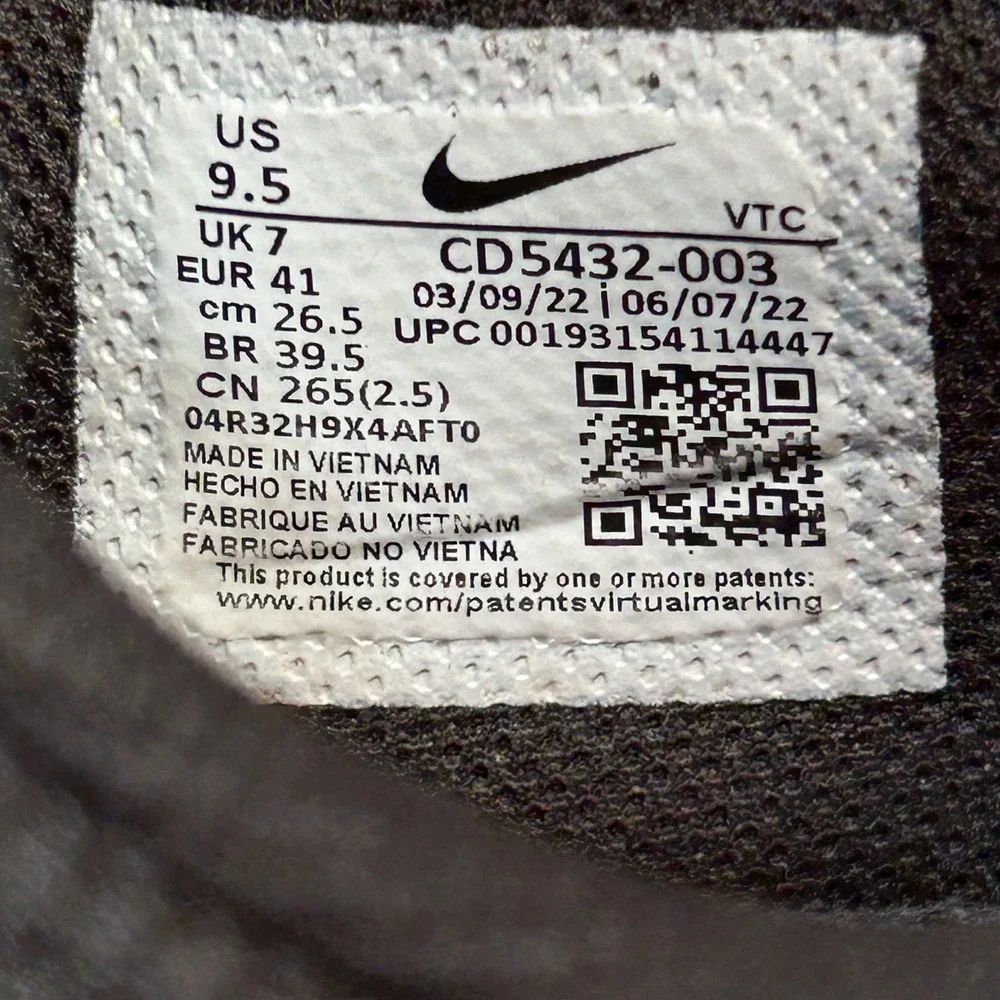 Nike Air Max Excee Mens 9.5‎ Black White Low Top Sneakers CD5432-003